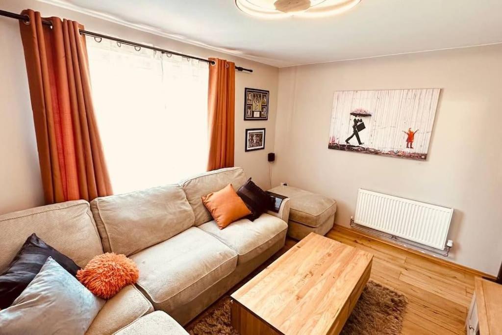 Villa Stunning 3 Bed House Sleeps6 à Nottingham Extérieur photo