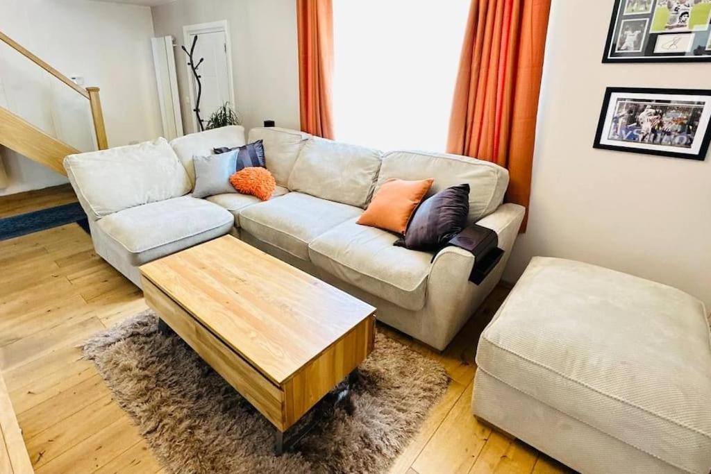 Villa Stunning 3 Bed House Sleeps6 à Nottingham Extérieur photo